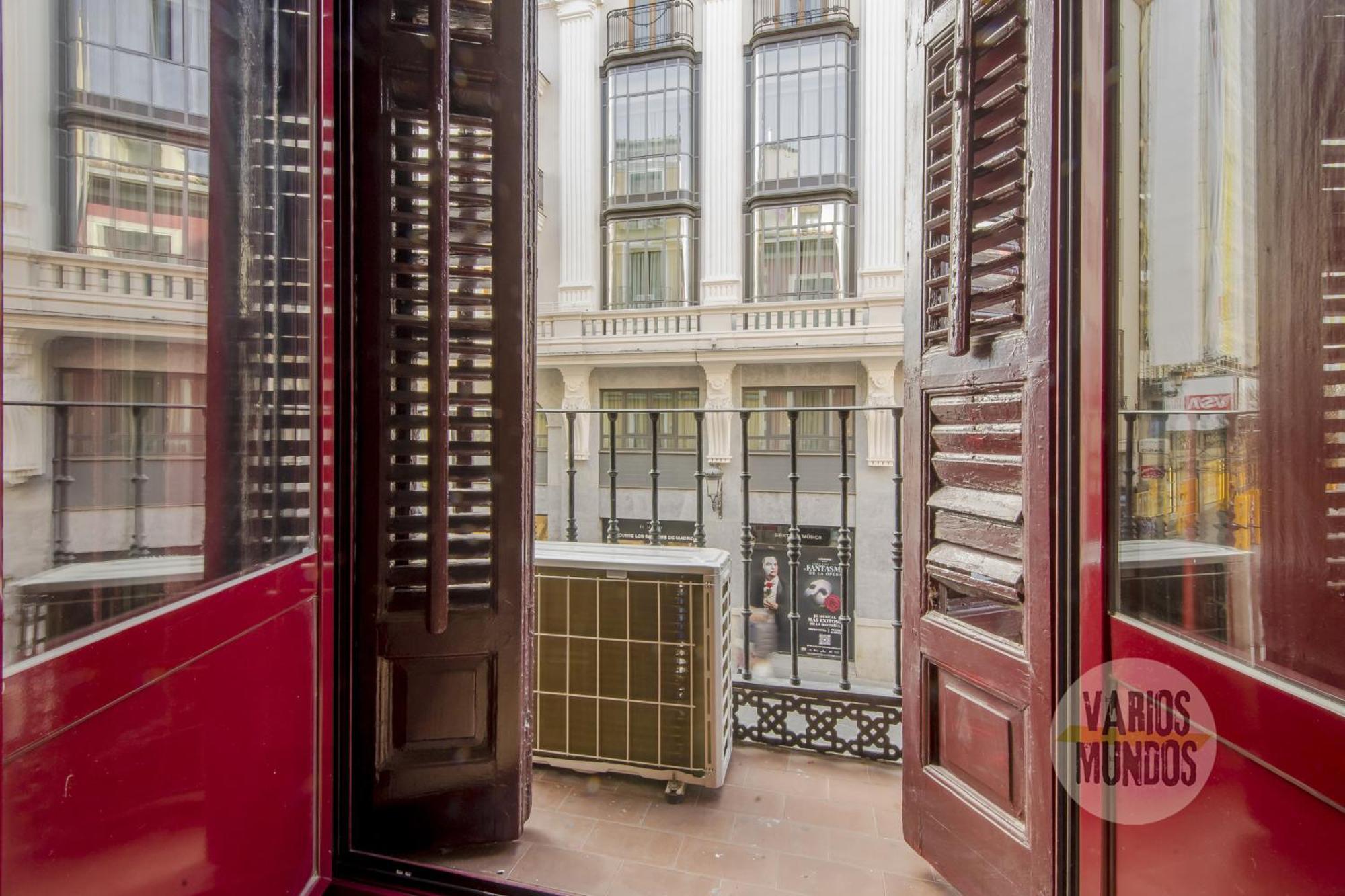 Madrid A Tus Pies Para 4, Carretas 25 Exterior photo